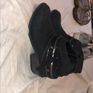 Khols dress boots